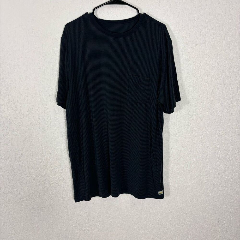 Vuori Black with Grey Striped Linear Tech Pocket Tshirt Size XL - Picture 1 of 7